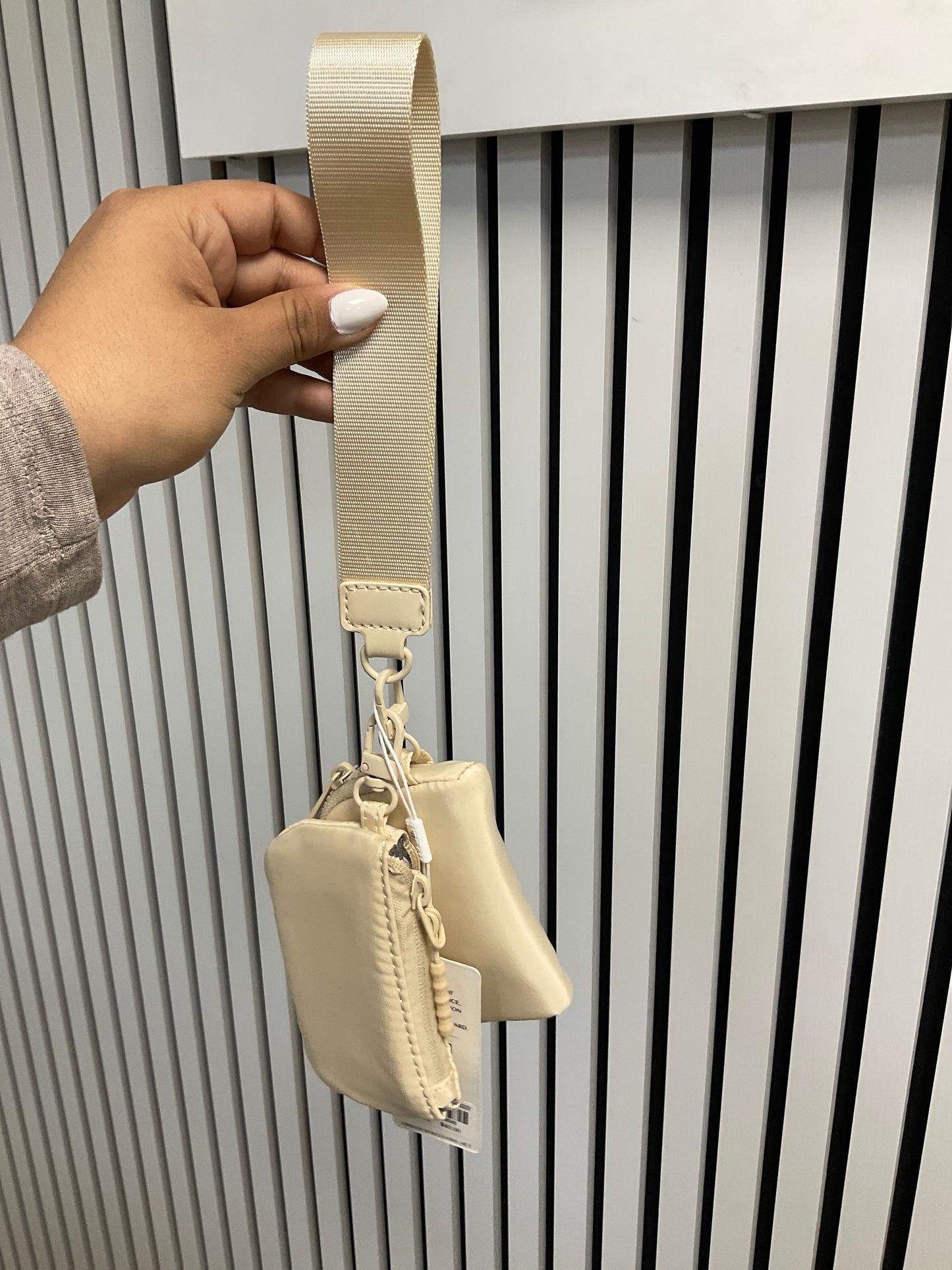 Cream 3 piece key chain