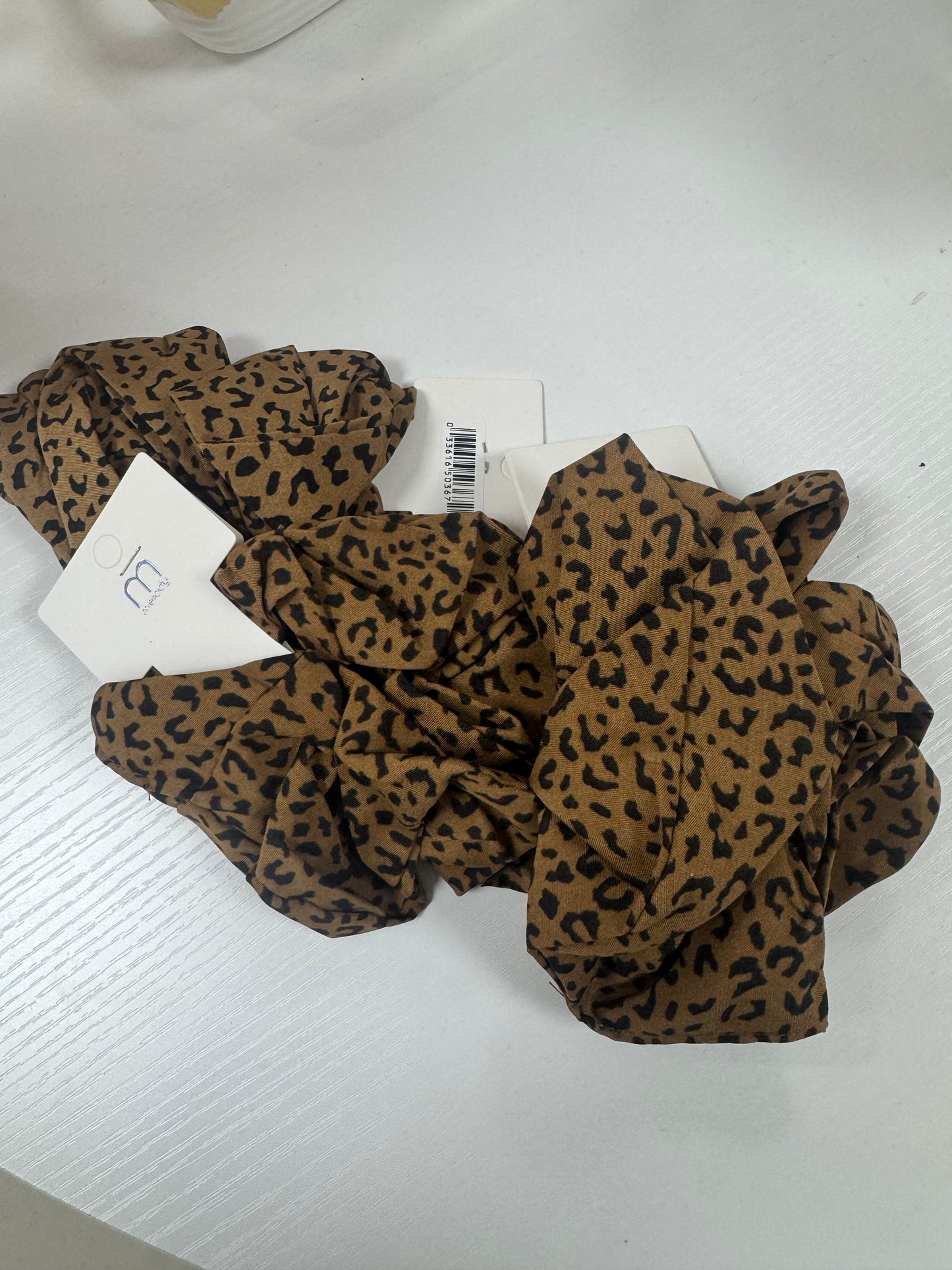 Leopard brown scrunchie