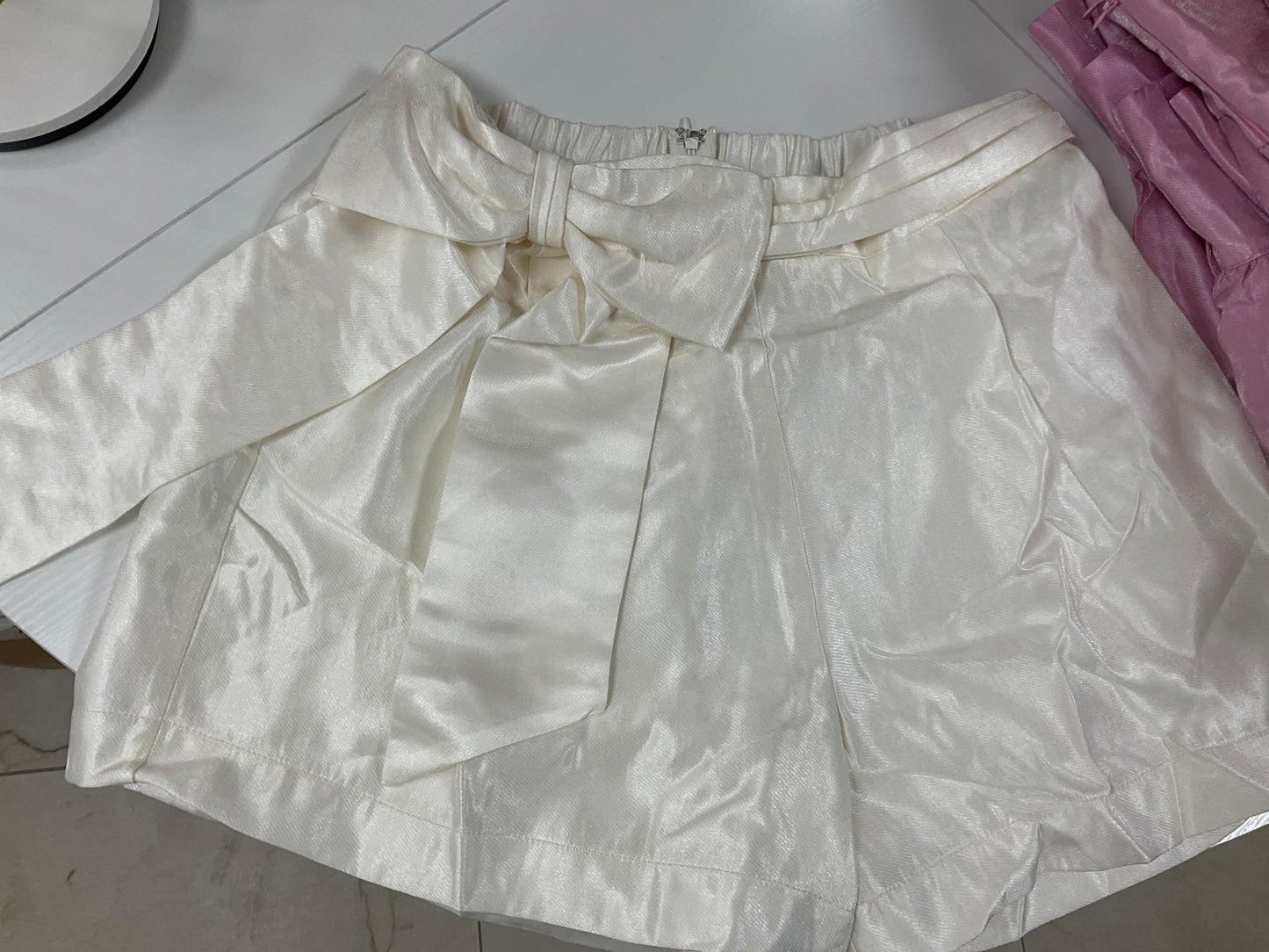 White bow shorts