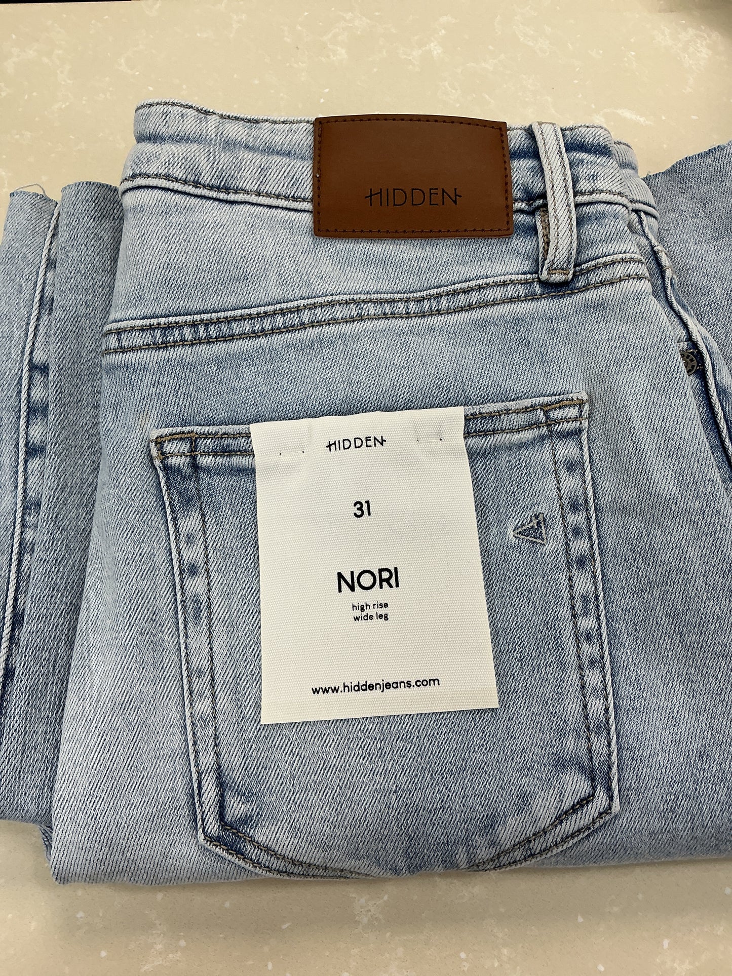Nori wide leg light wash jean