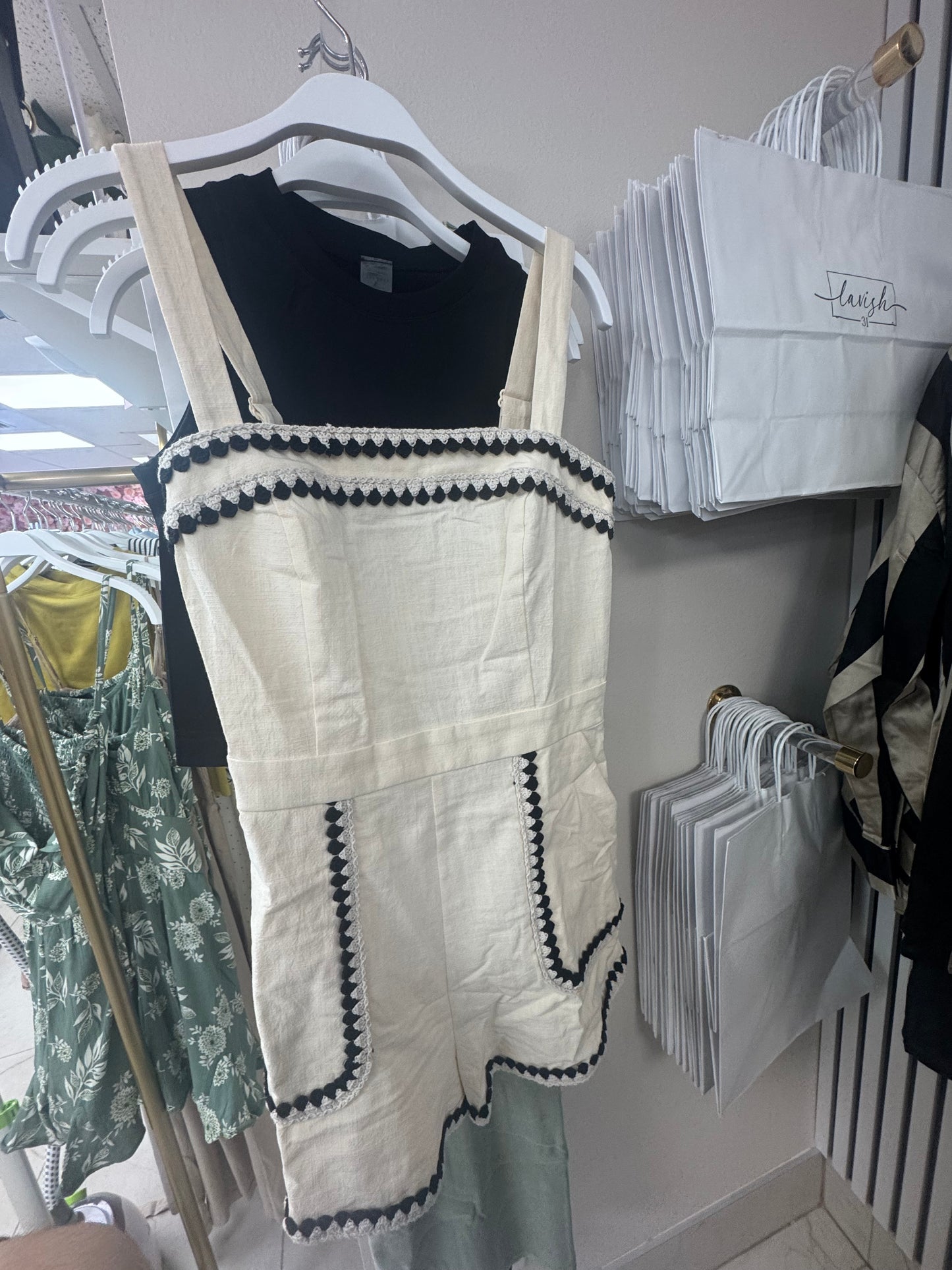 Embroidered romper/shorts black and white