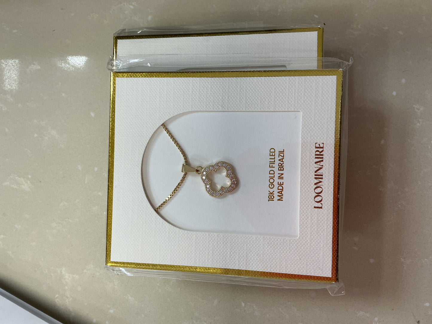 Gold clover necklace