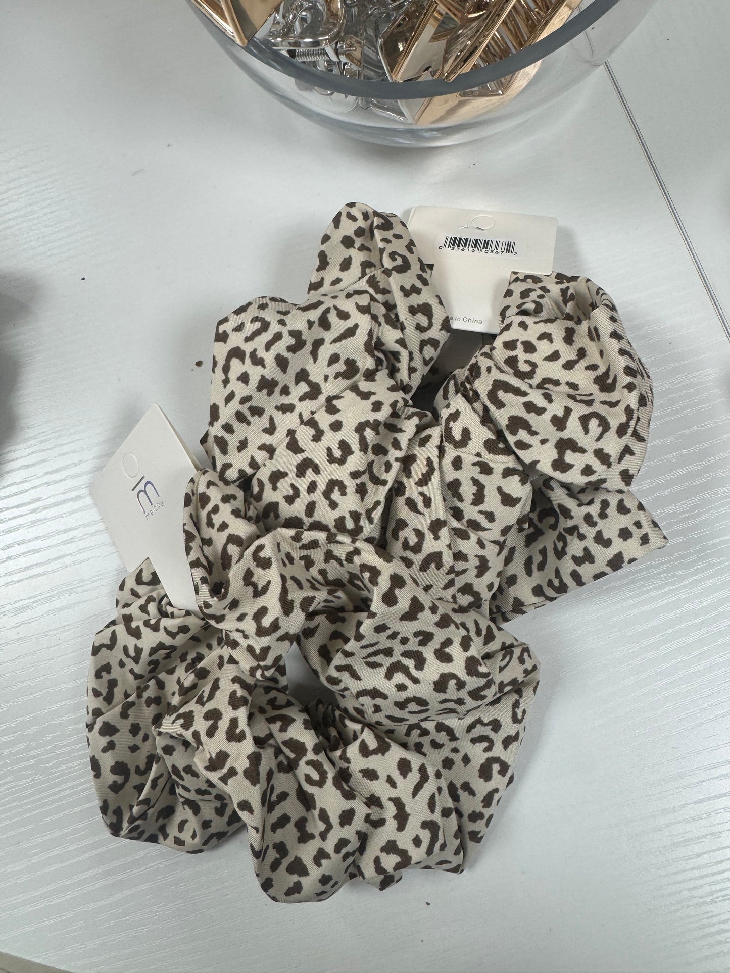 White leopard scrunchie