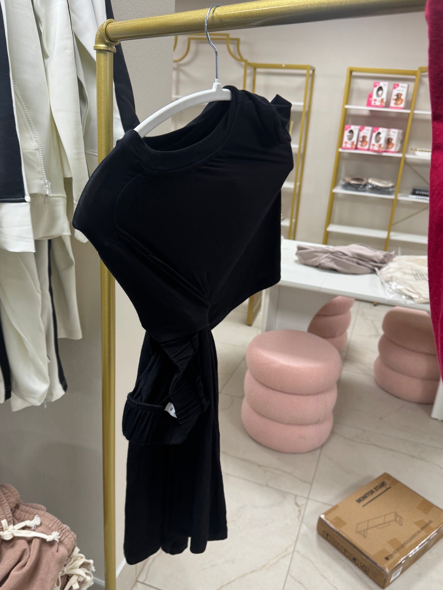 Black top and bottom set flowy