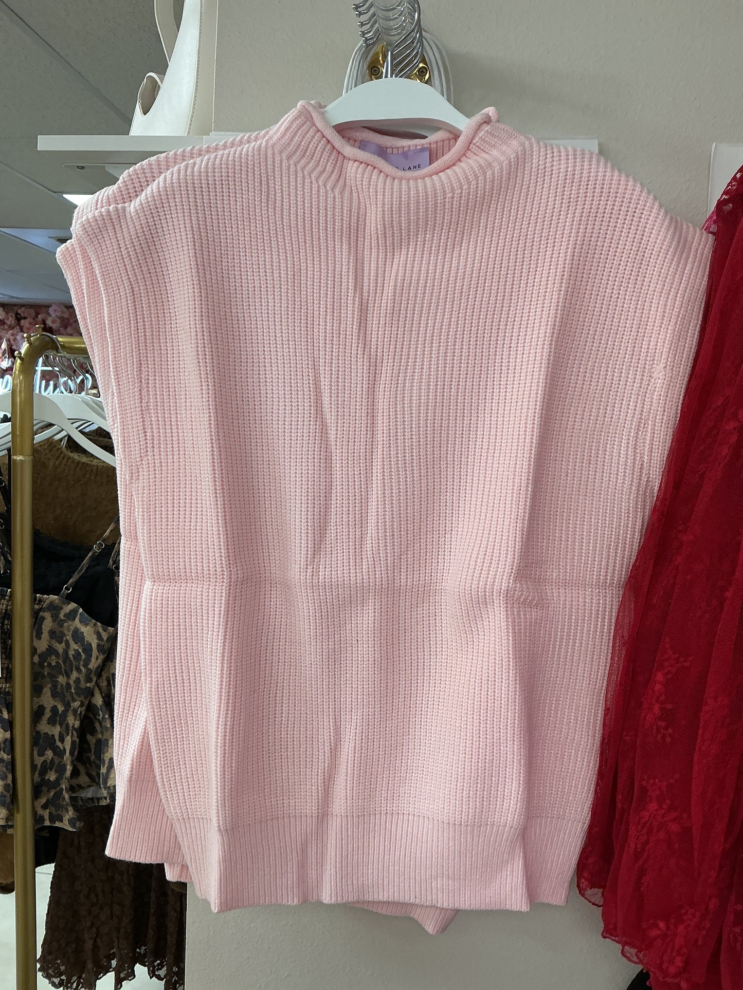 Light pink short sleeve sweater