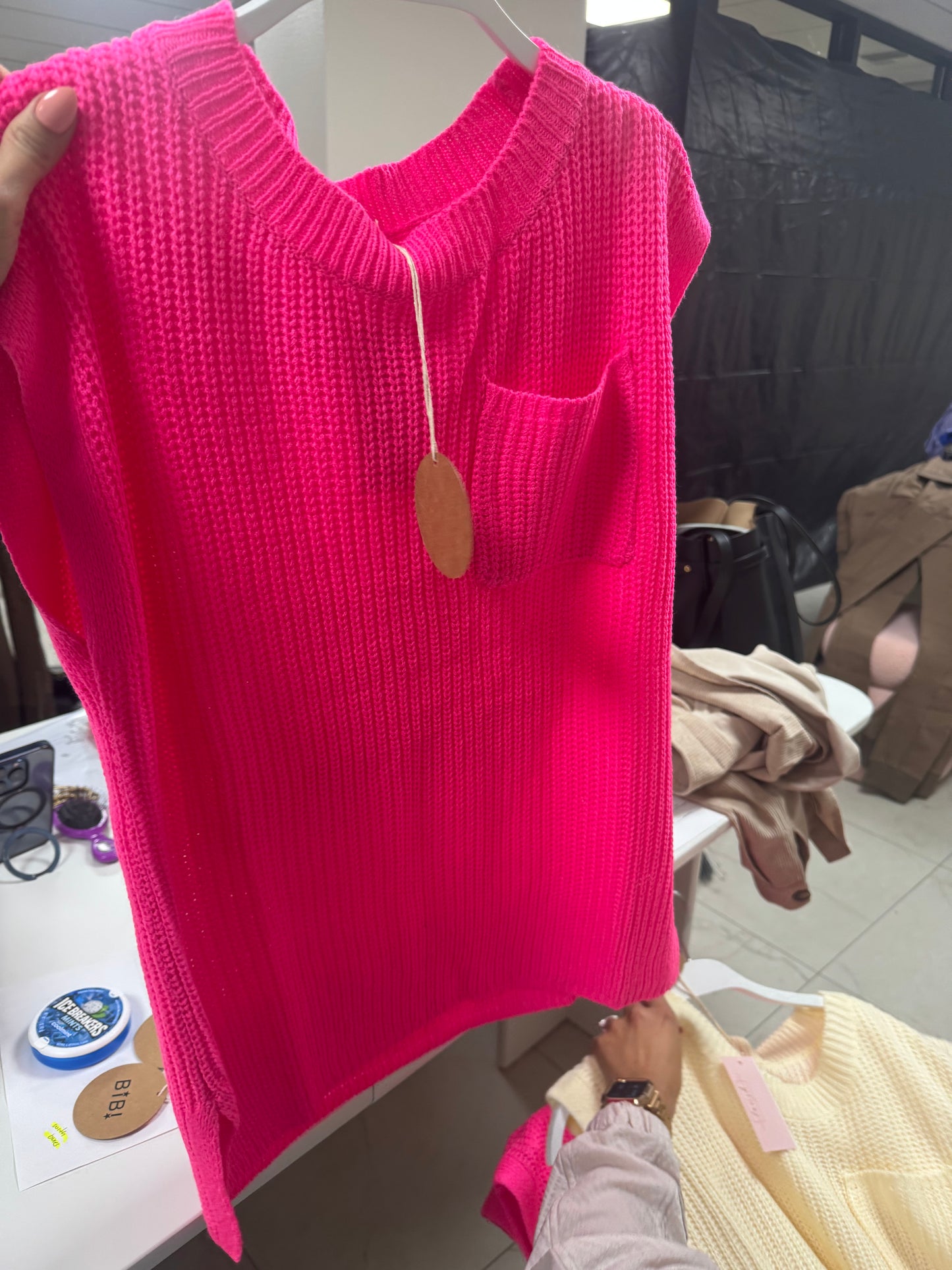 Knitted pocket top