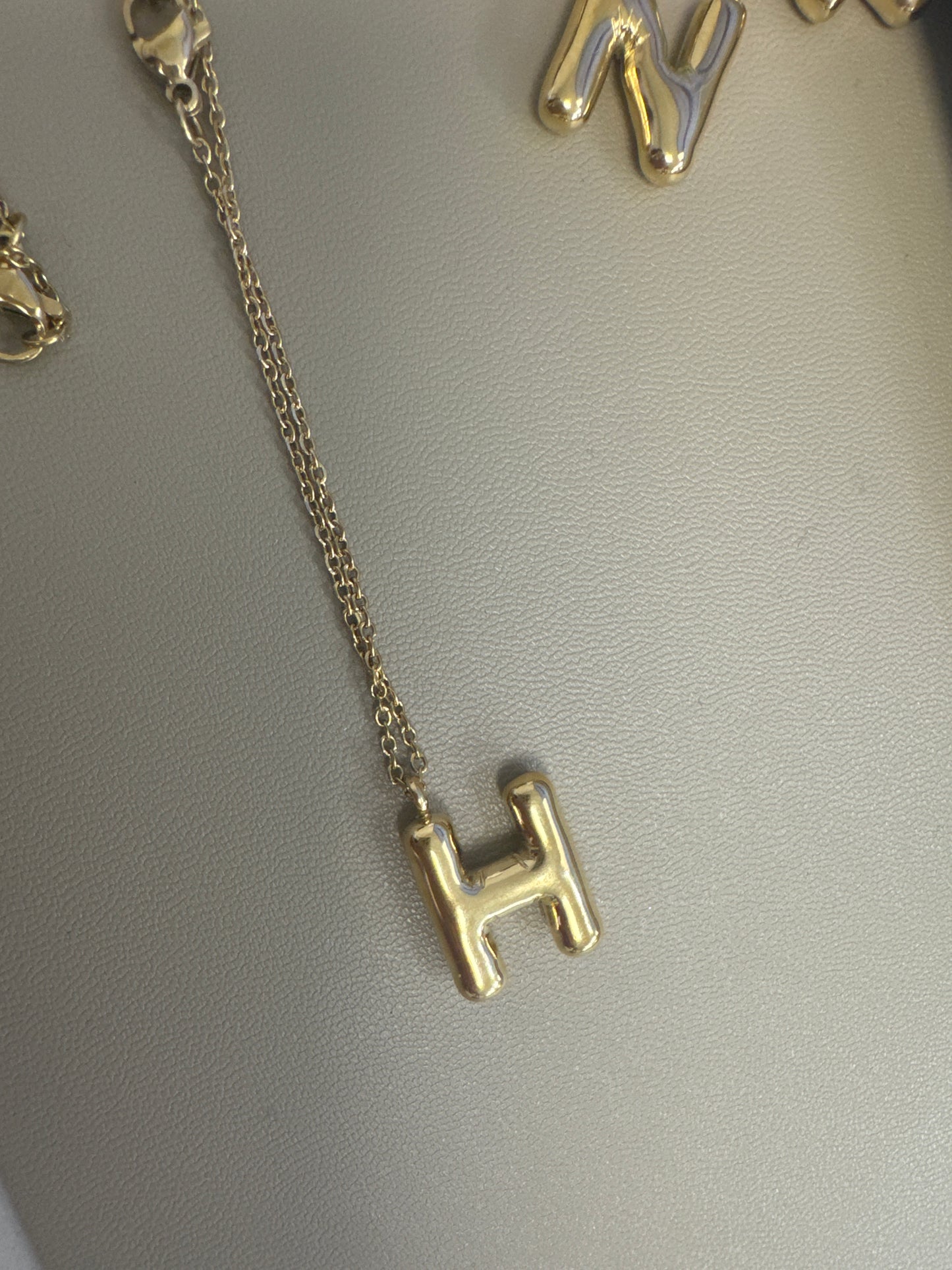 H gold Mia necklace