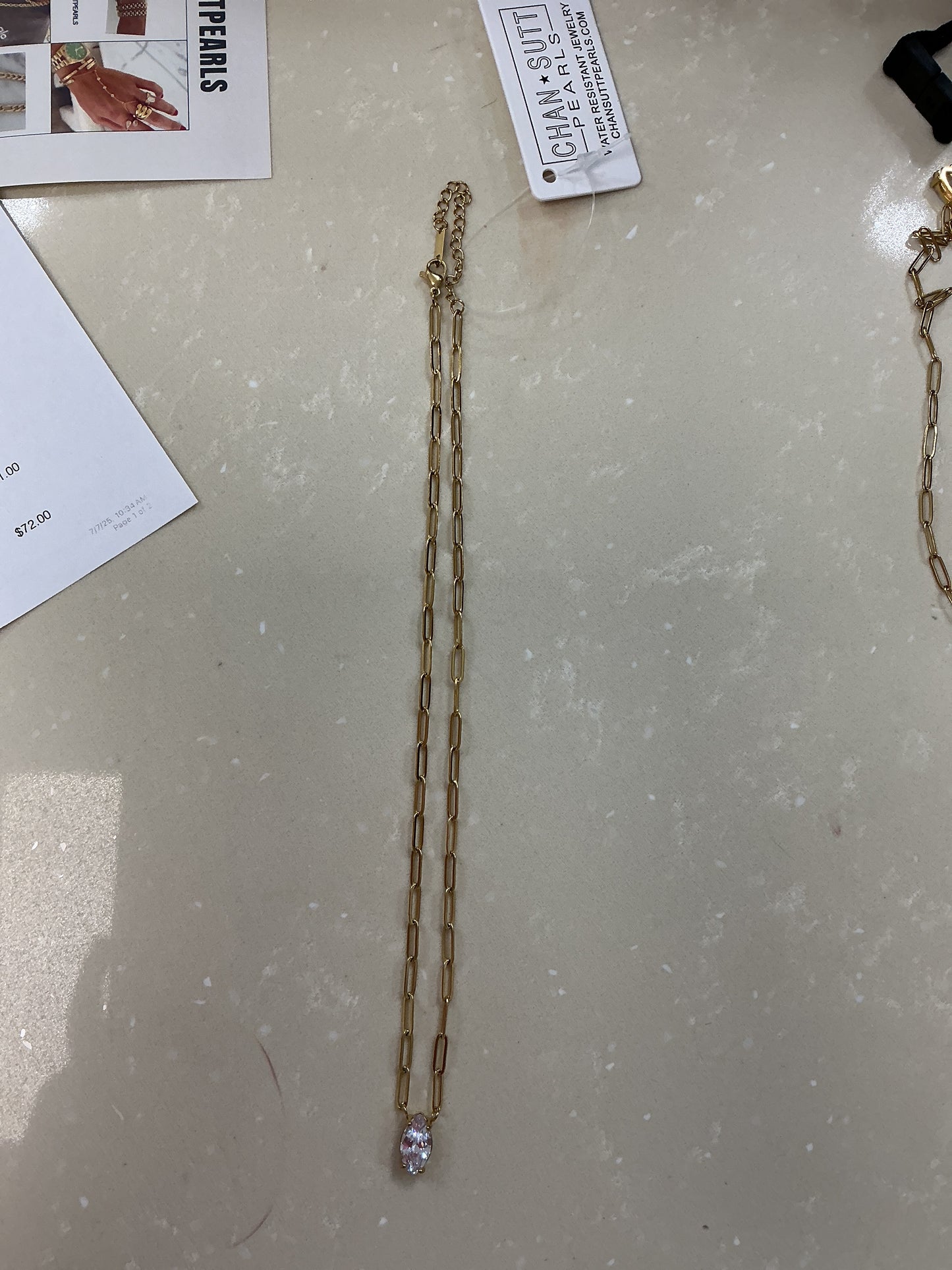 Gold diamond pendant necklace