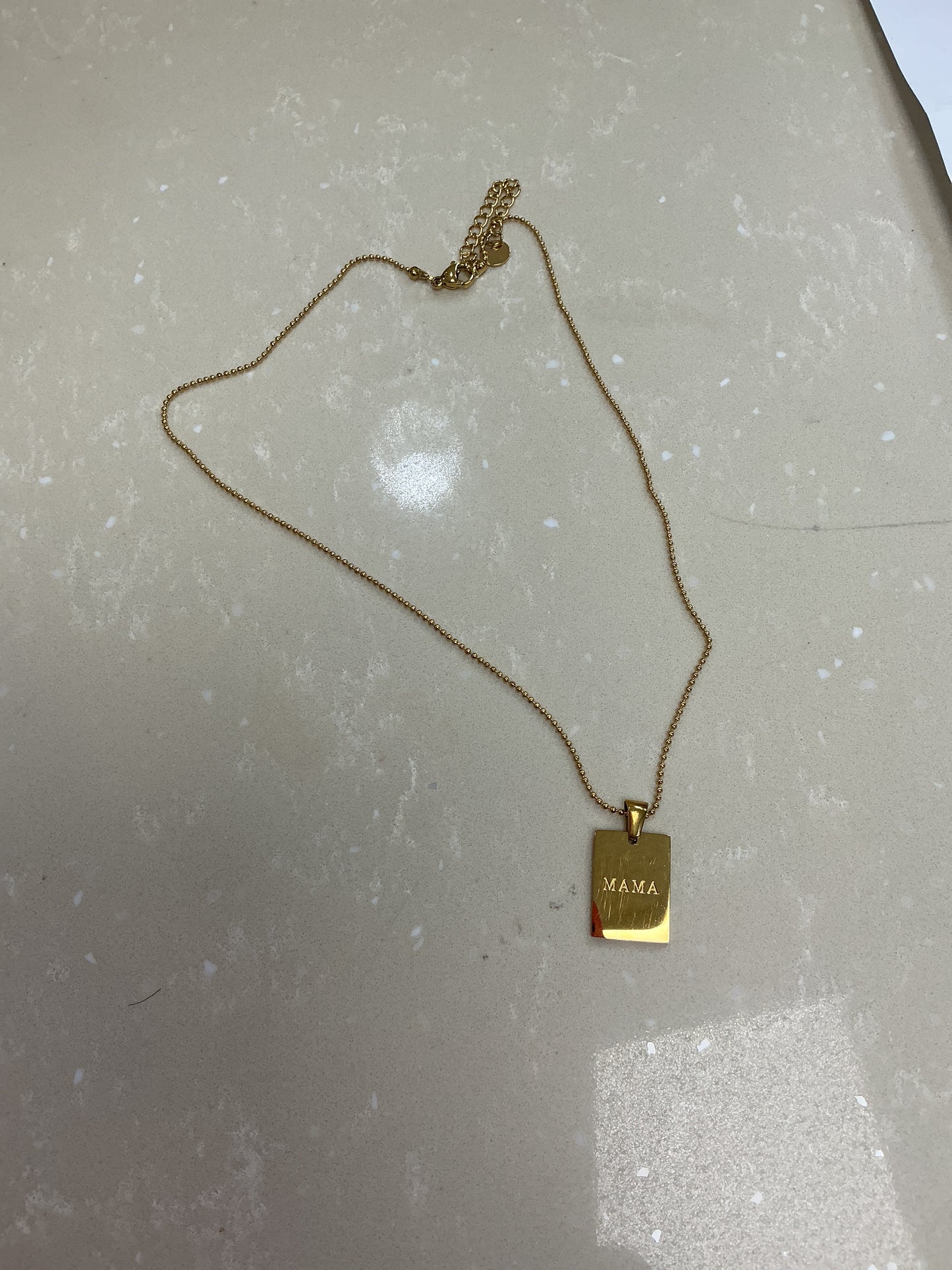 Mama gold necklace