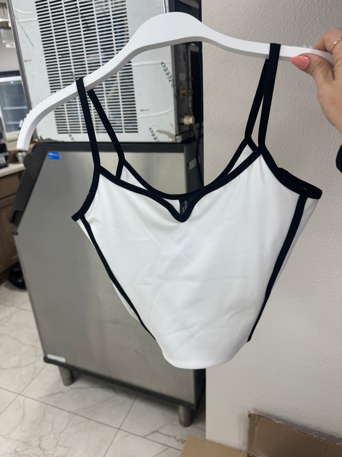 Sweet heart spaghetti’s strap