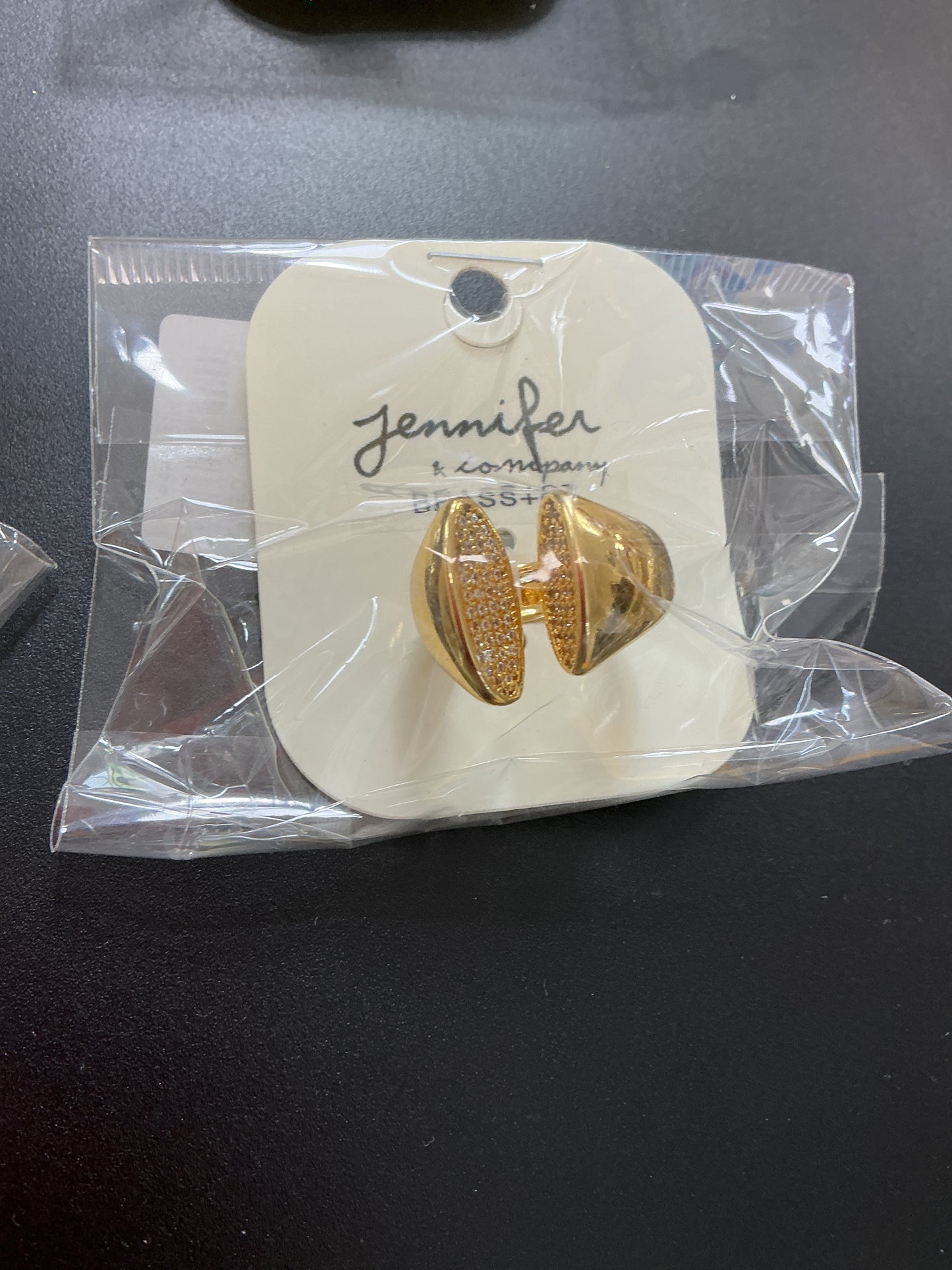 Gold diamond ring