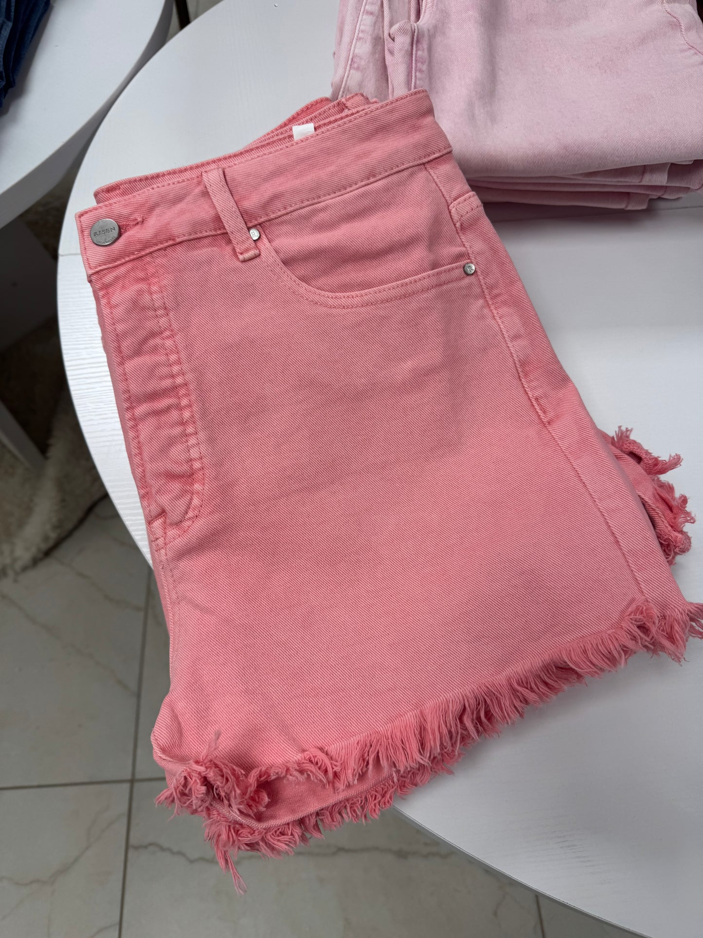 Risen pink short jeans