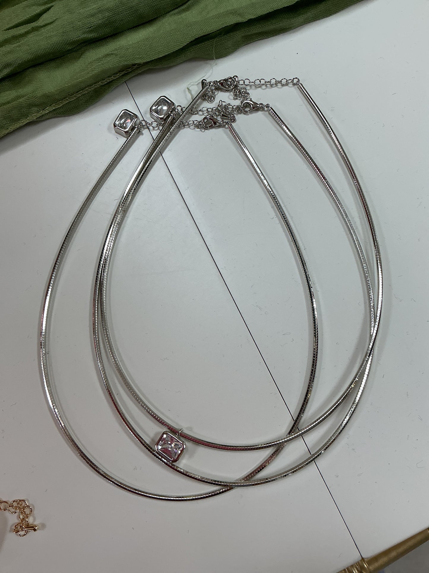 Silver necklace with a diamond