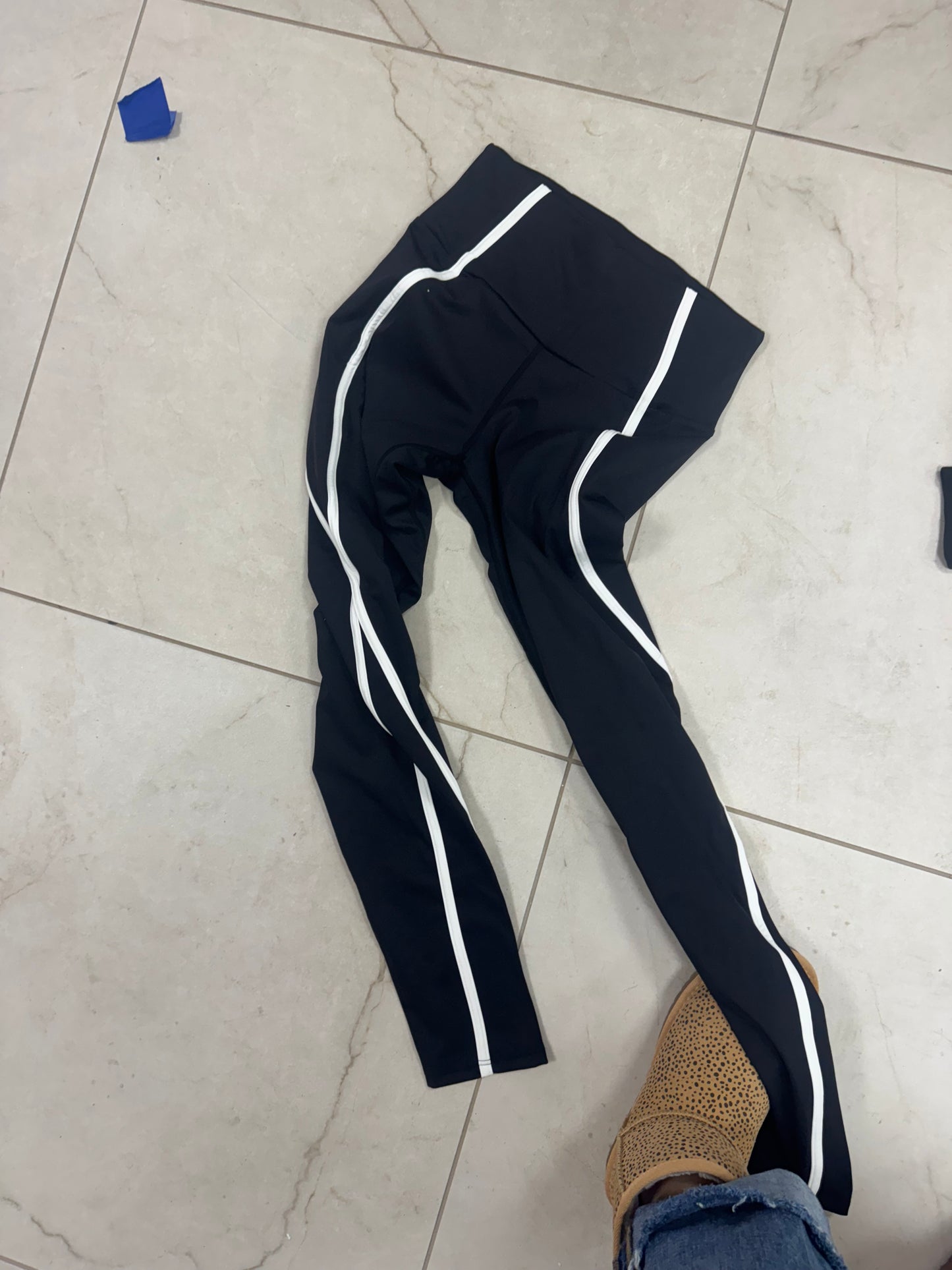 Black legging with white stripe