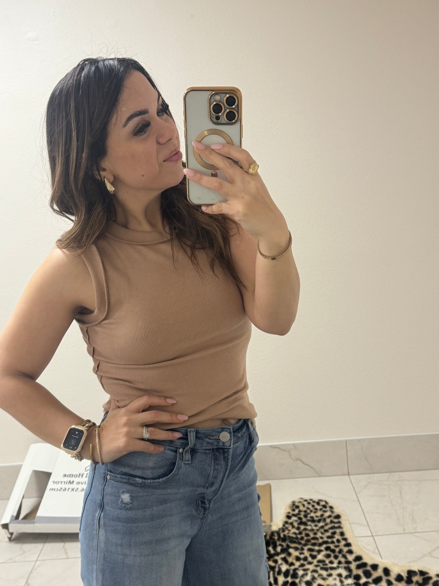 Short sleeve tank dark taupe