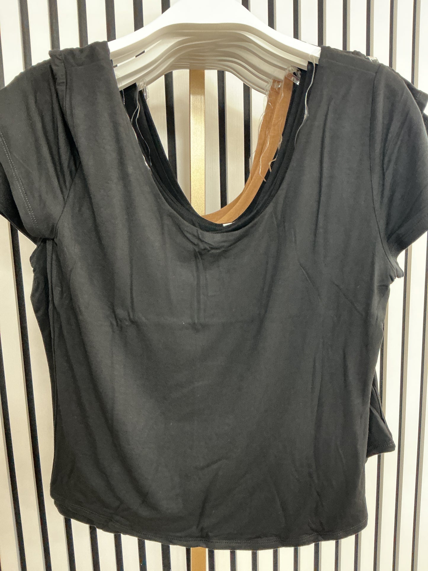 Scoop neck black be cool top