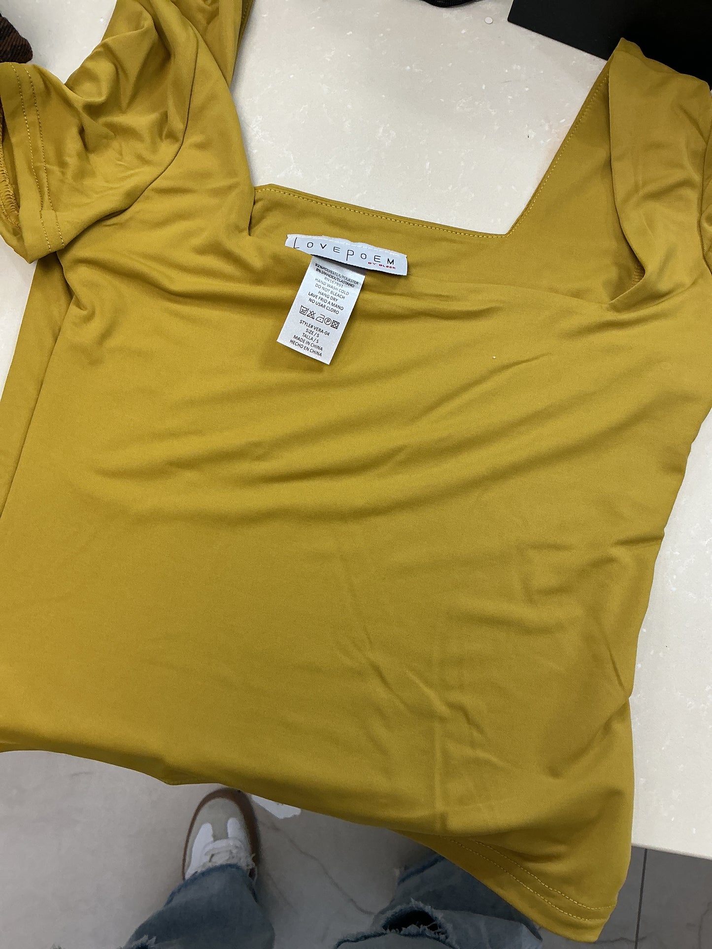 Mustard top