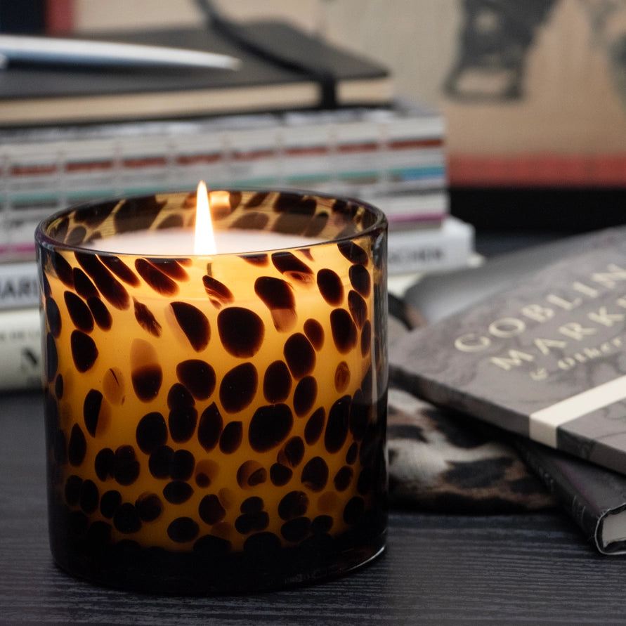 fig and aged oak candle